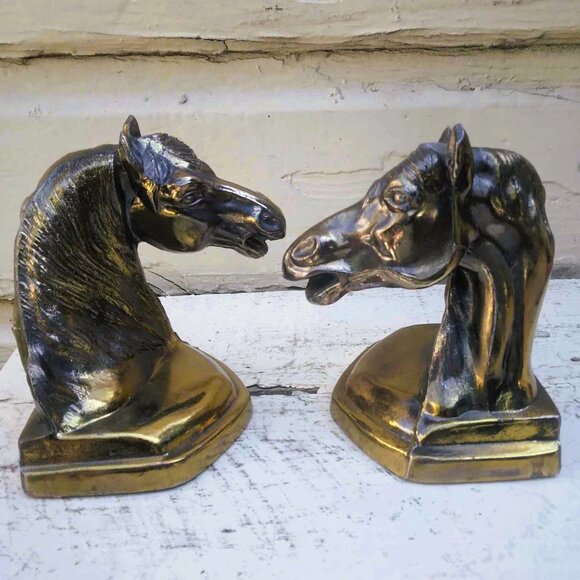 Exquisite Vintage Pair of Cast Solid Brass Horse Head bookends - Picture 7 of 9